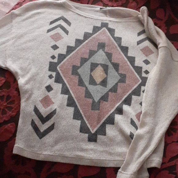 2 Mid drift sweaters - Picture 2 of 2